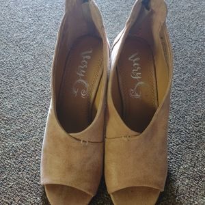 Very G Women's Swoop open toe heel size 9